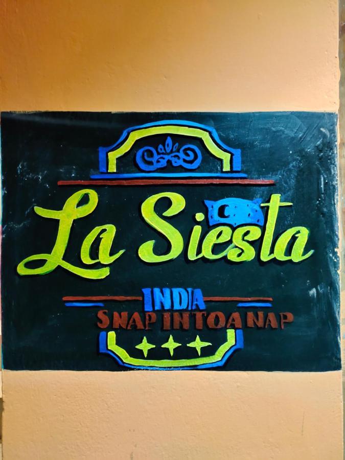 Hostel La Siesta India Manali Exterior foto