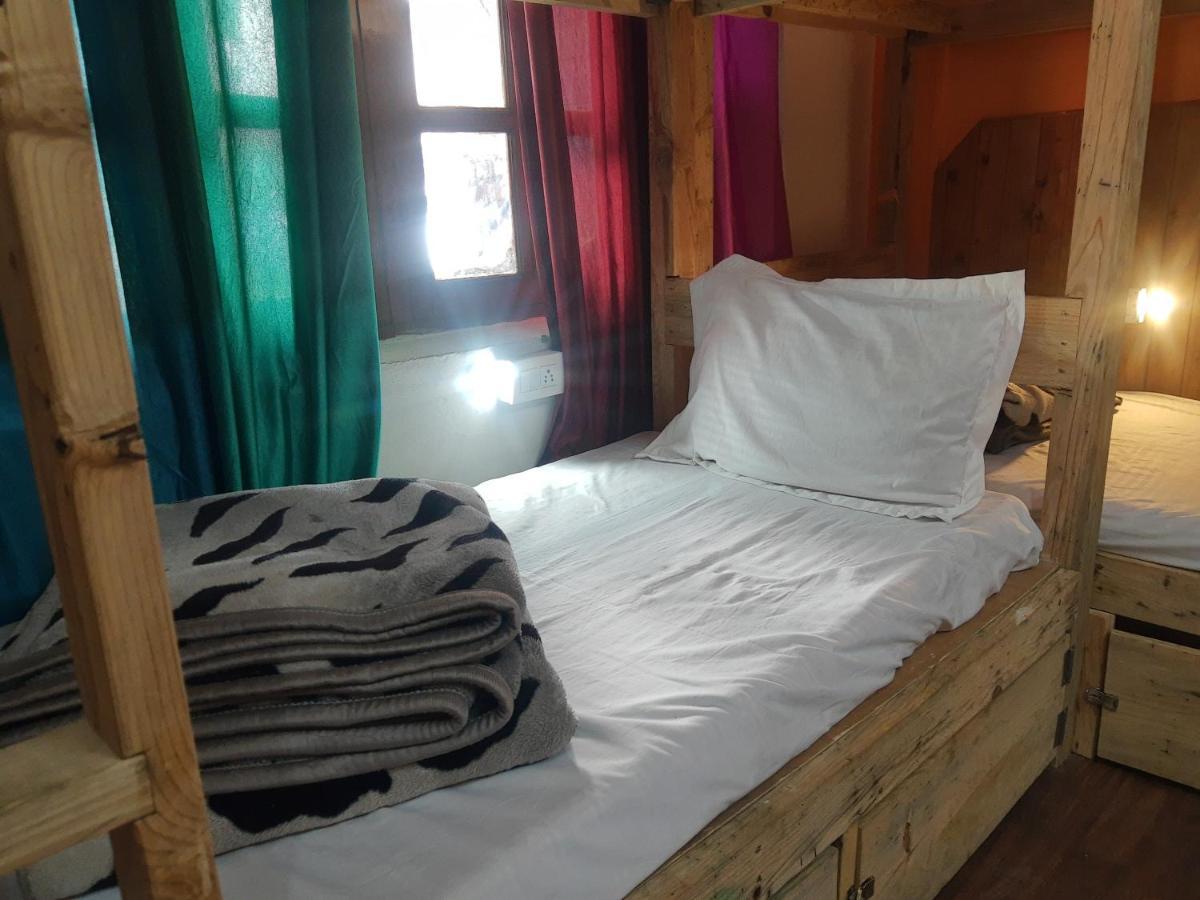 Hostel La Siesta India Manali Exterior foto
